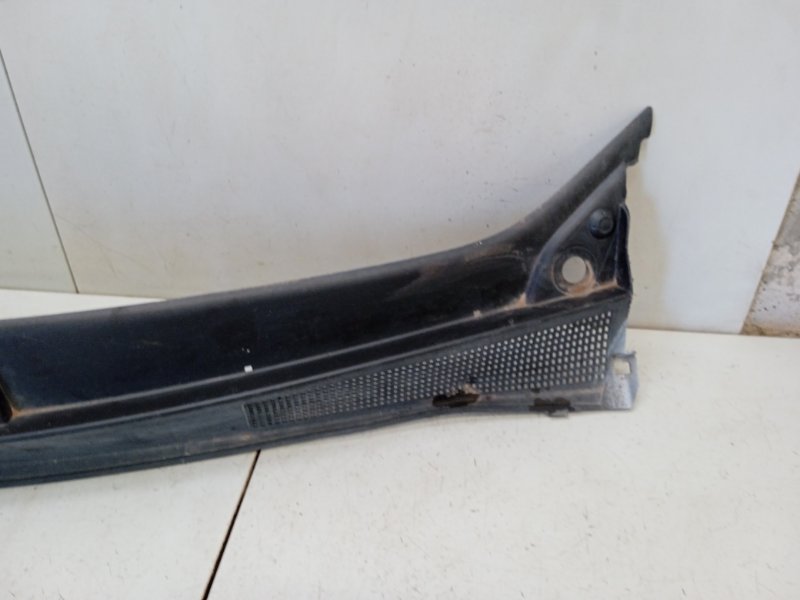 Решетка стеклоочистителей (Жабо)