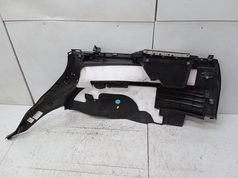 Обшивка багажника