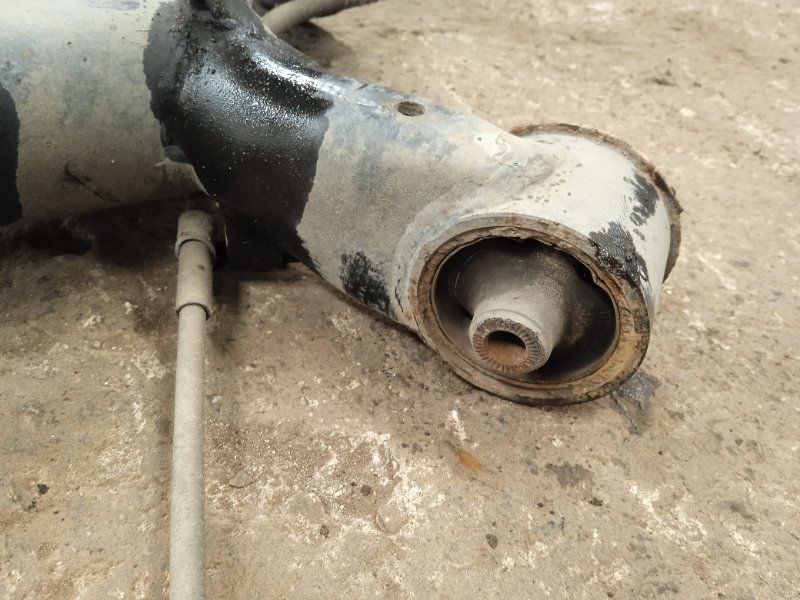 Балка задняя