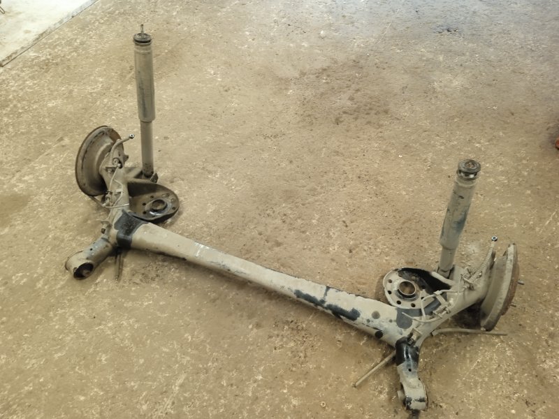 Балка задняя