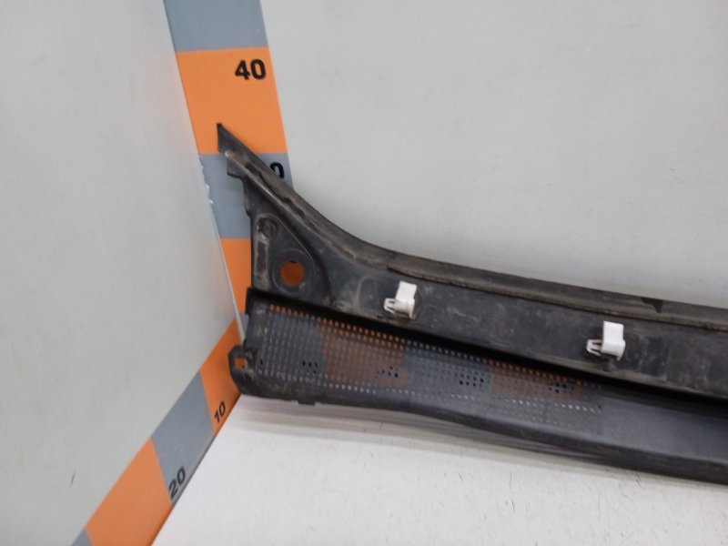 Решетка стеклоочистителей (Жабо)