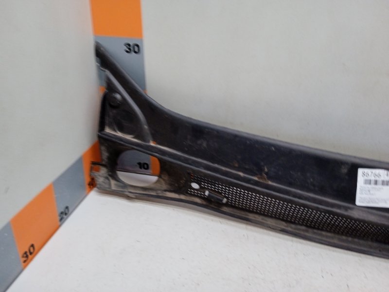 Решетка стеклоочистителей (Жабо)