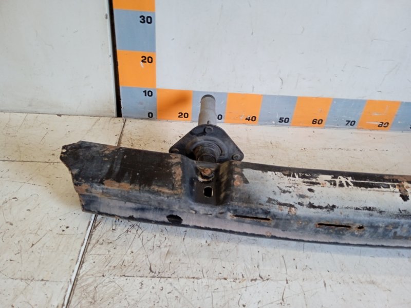 Усилитель заднего бампера