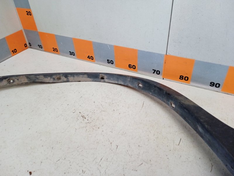 Накладка переднего крыла левого