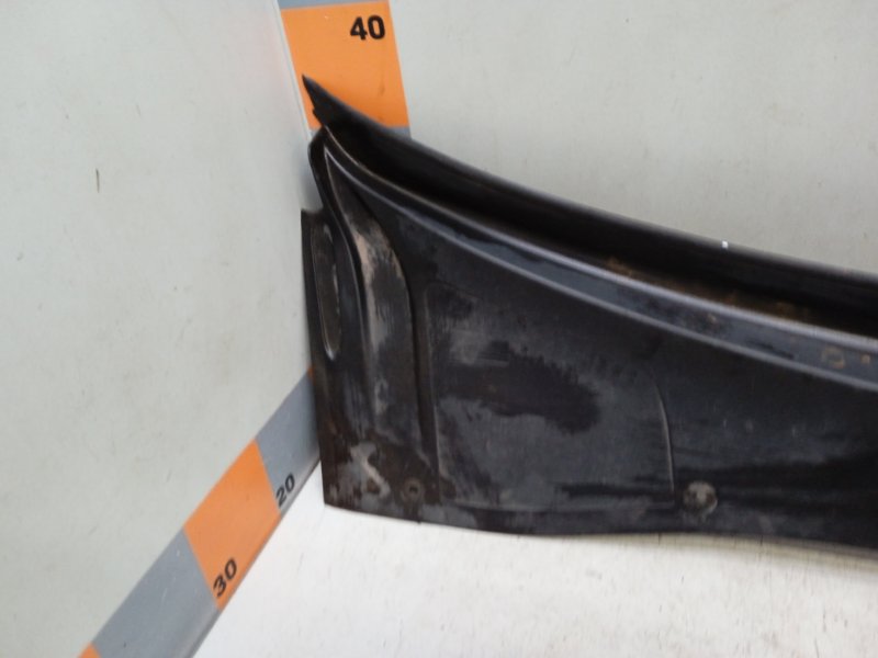 Решетка стеклоочистителей (Жабо)