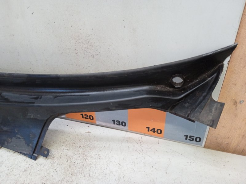 Решетка стеклоочистителей (Жабо)