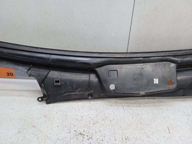 Решетка стеклоочистителей (Жабо)