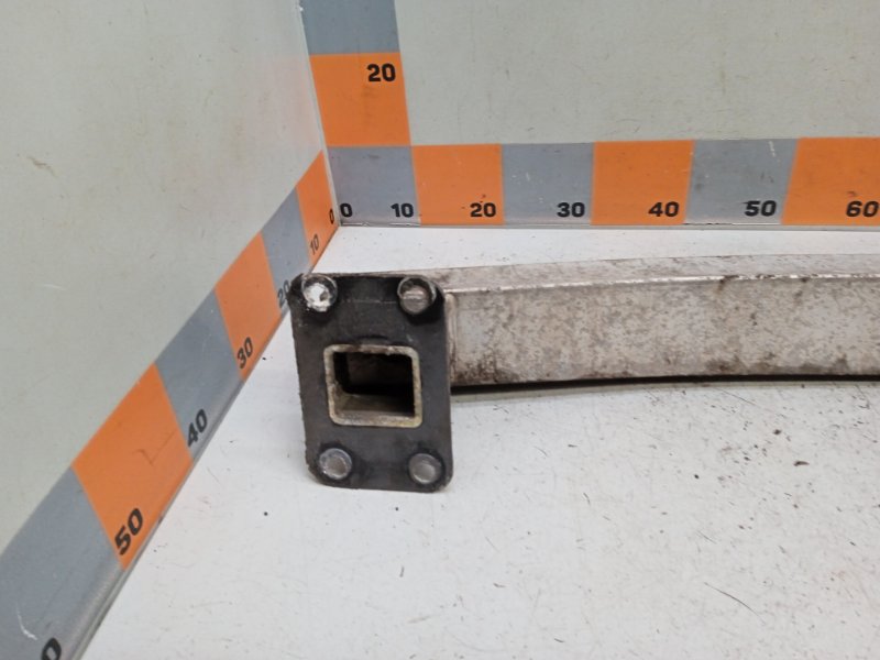 Усилитель заднего бампера