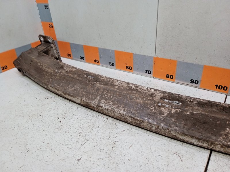 Усилитель заднего бампера