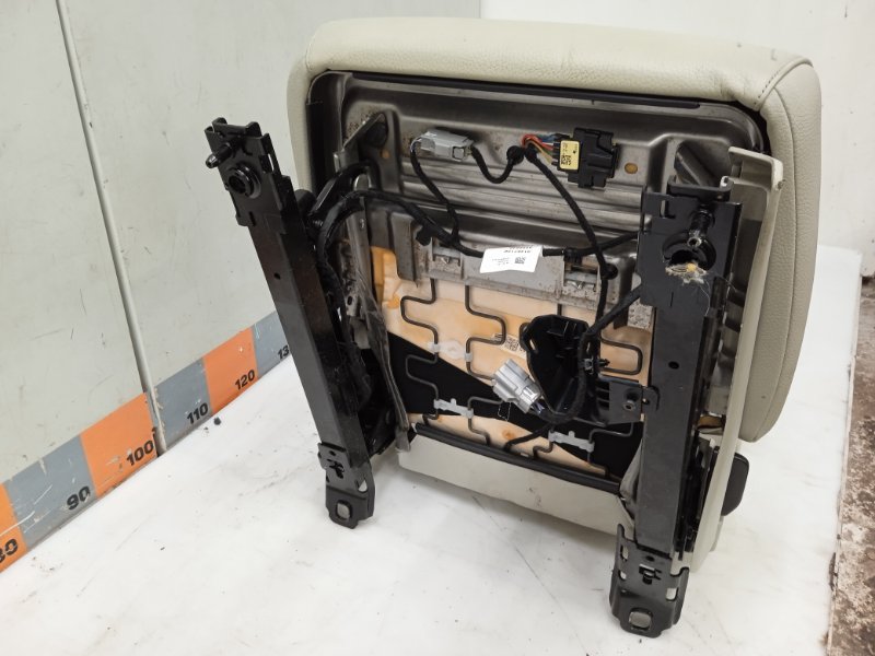 Сиденье салонное