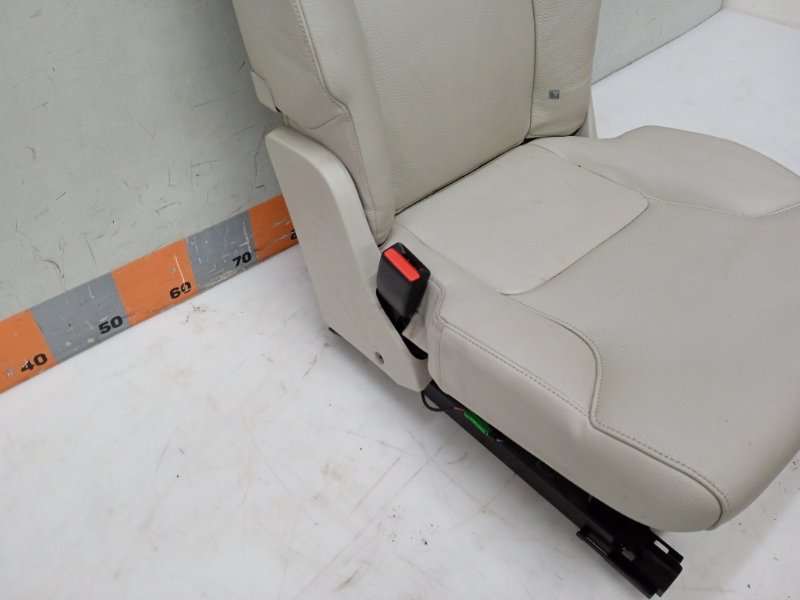 Сиденье салонное