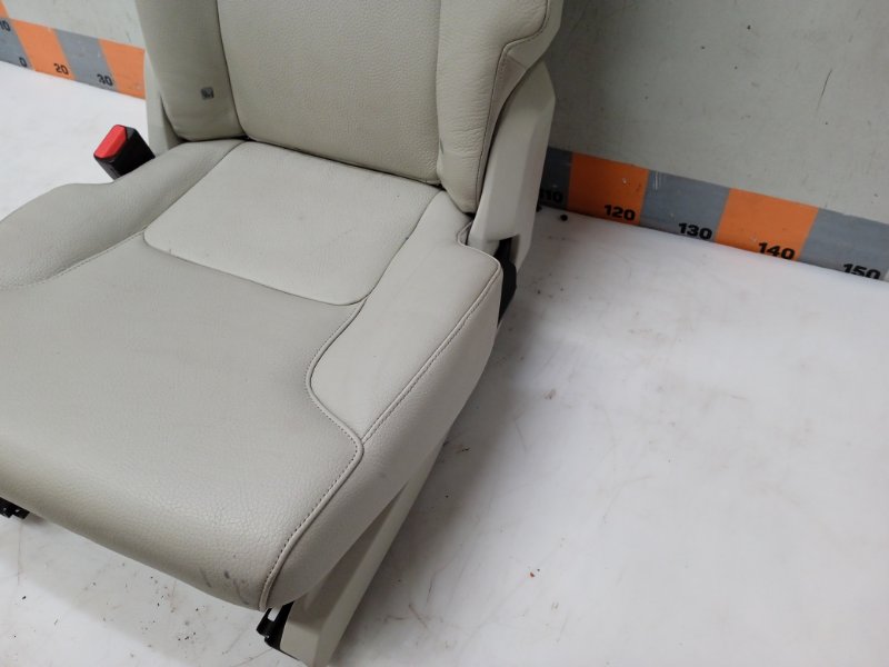 Сиденье салонное