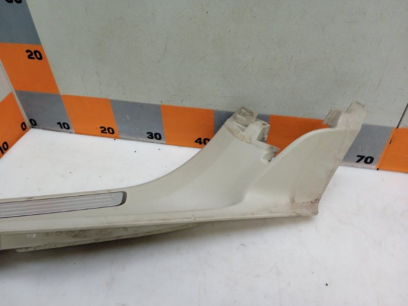 Накладка на порог (наружная)