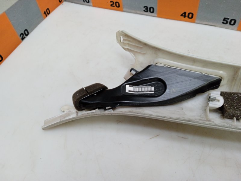 Обшивка стойки