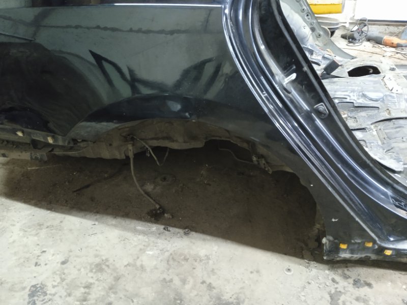 Крыло заднее правое