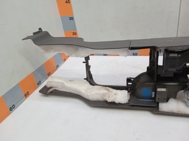 Подлокотник