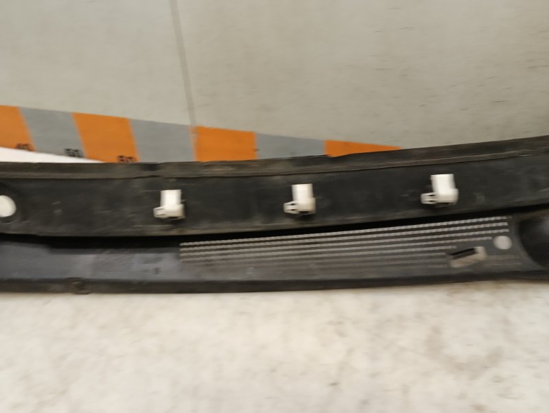 Решетка стеклоочистителей (Жабо)