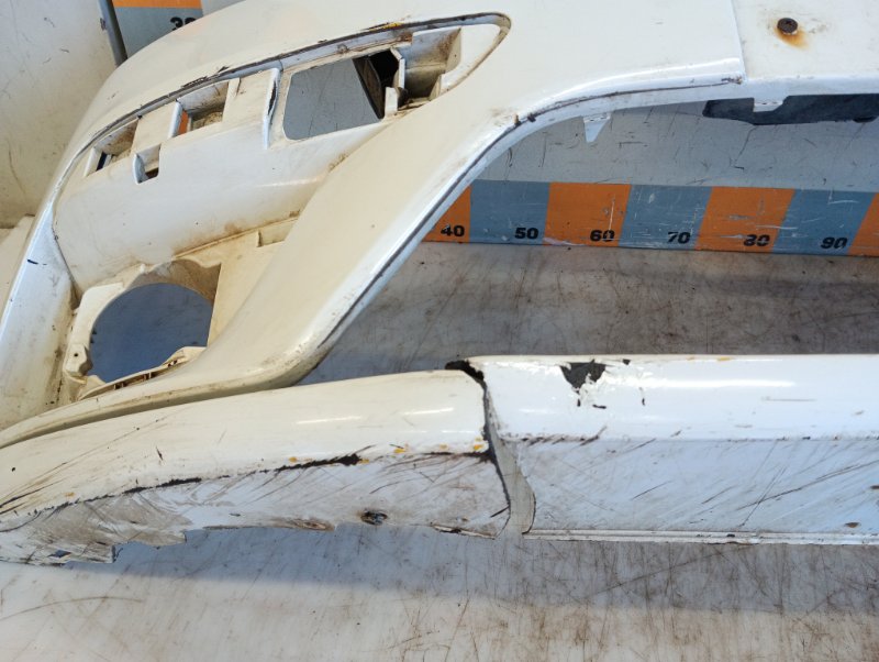 Бампер передний