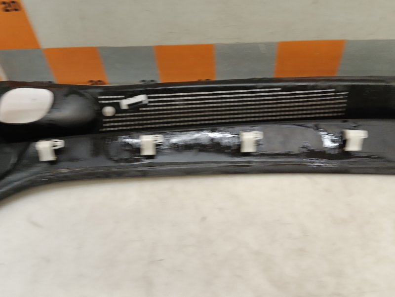 Решетка стеклоочистителей (Жабо)