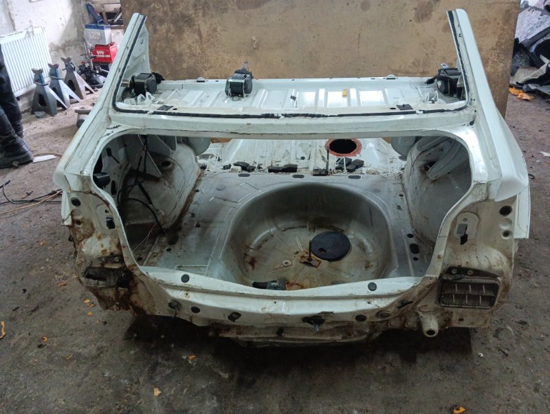 Кузовной элемент