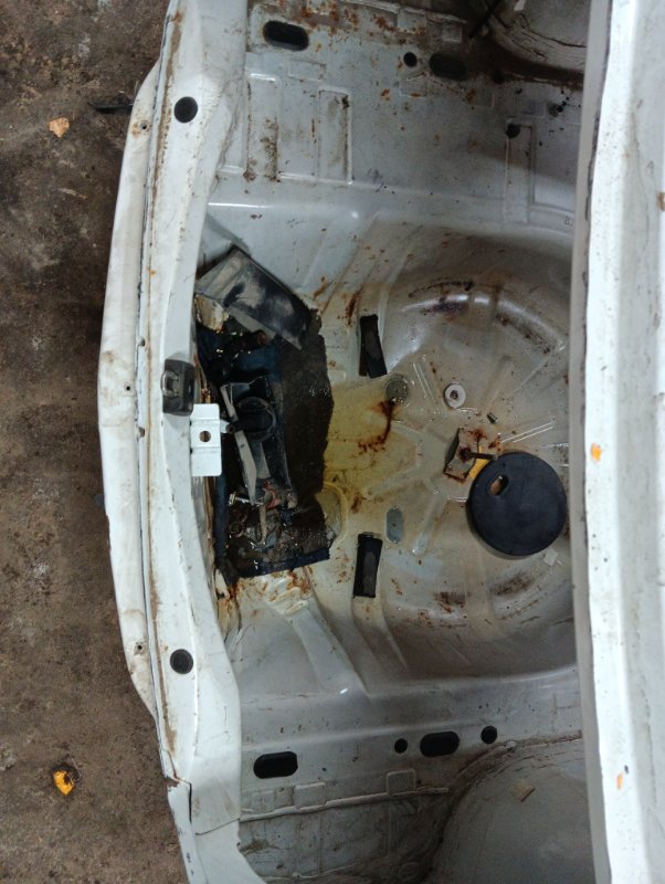 Кузовной элемент