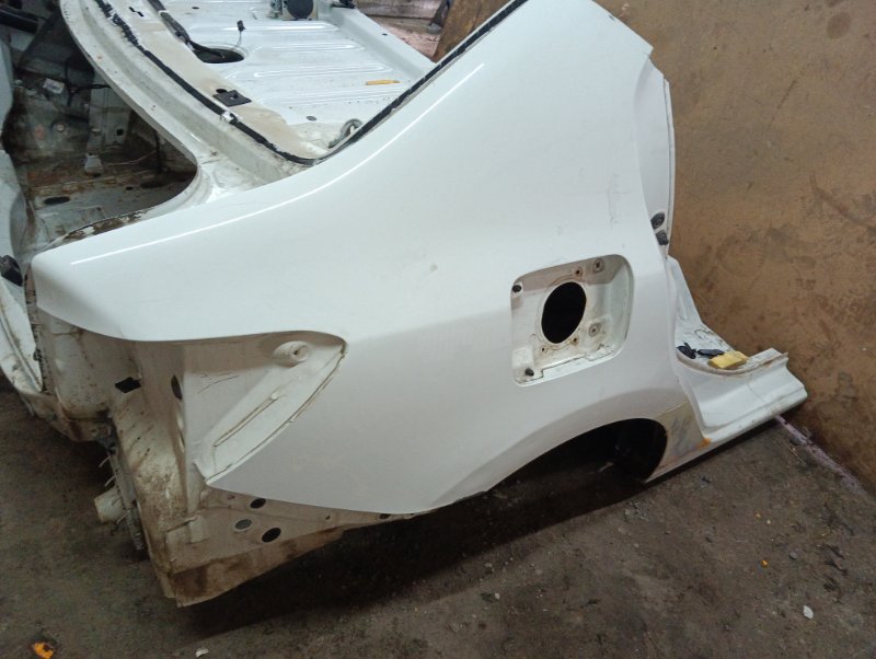 Кузовной элемент