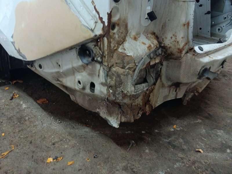 Кузовной элемент