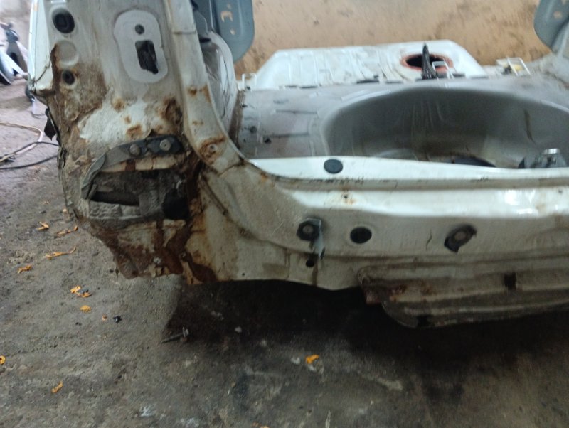 Кузовной элемент