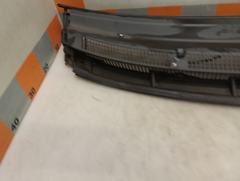 Решетка стеклоочистителей (Жабо)