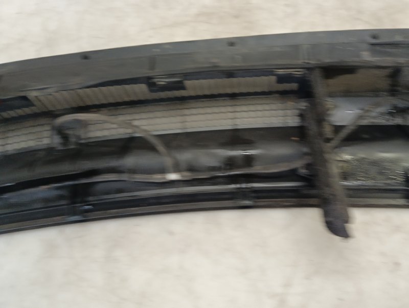 Решетка стеклоочистителей (Жабо)