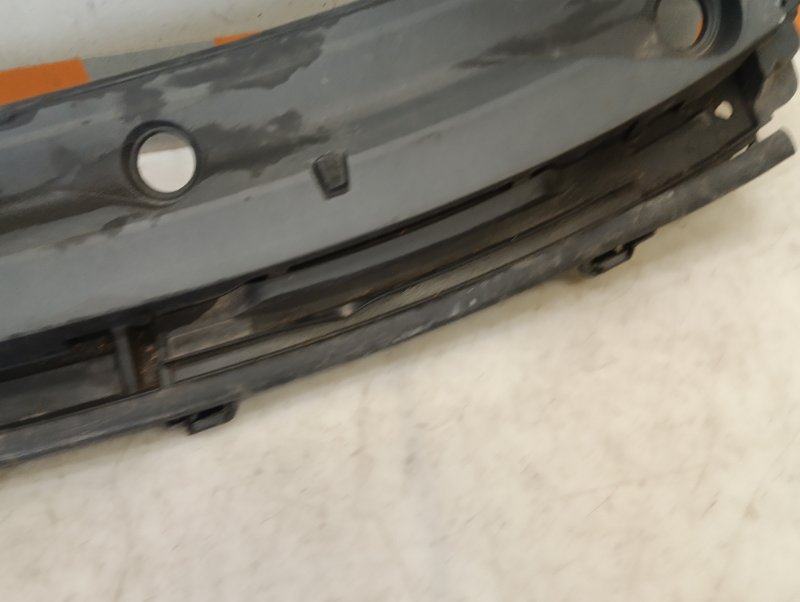 Решетка стеклоочистителей (Жабо)