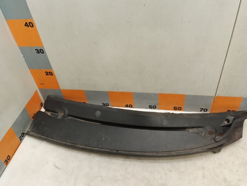 Планка под лобовое стекло