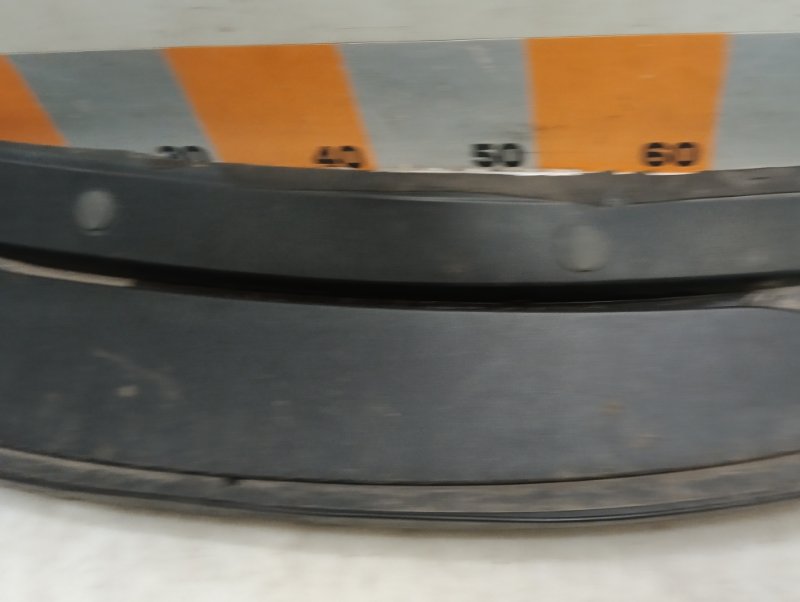 Планка под лобовое стекло