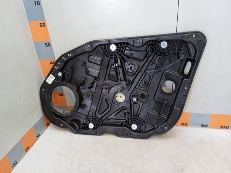 Стеклоподъемник электр. передний правый