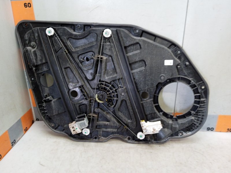 Стеклоподъемник электр. передний правый