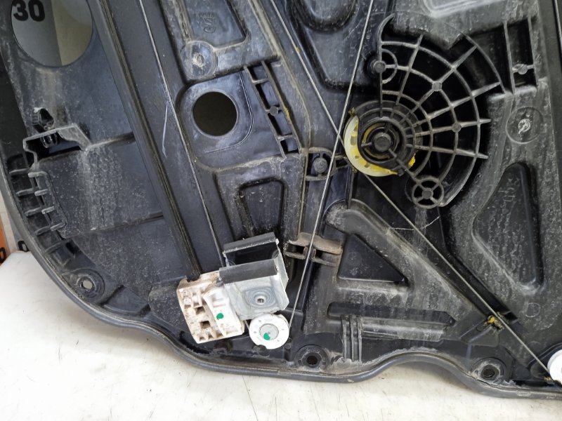 Стеклоподъемник электр. передний правый