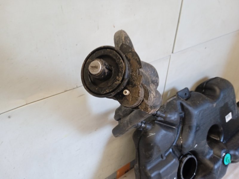 Бак топливный