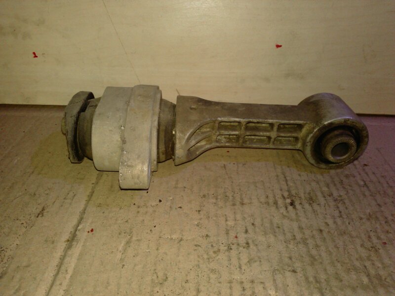 Опора двигателя