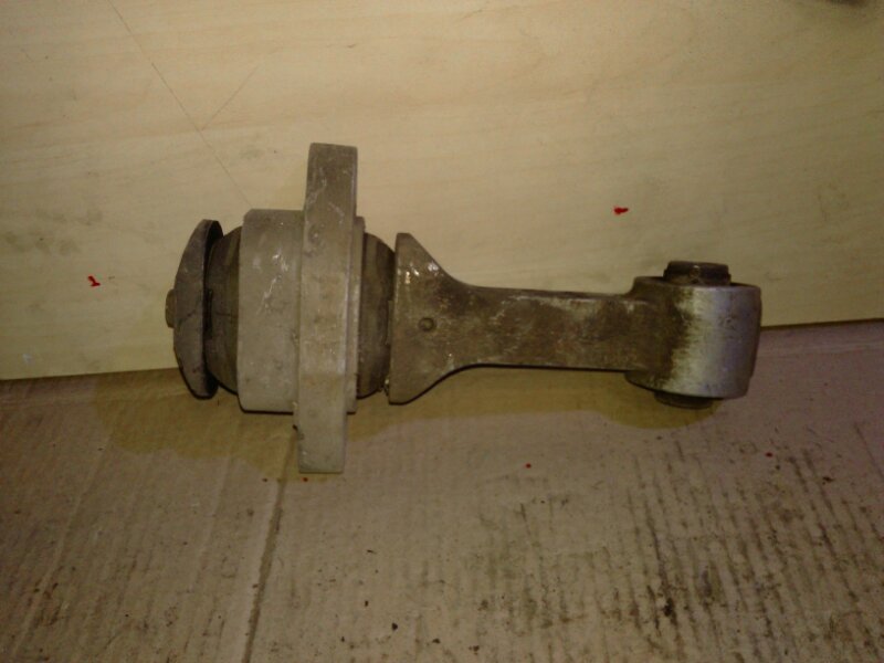 Опора двигателя