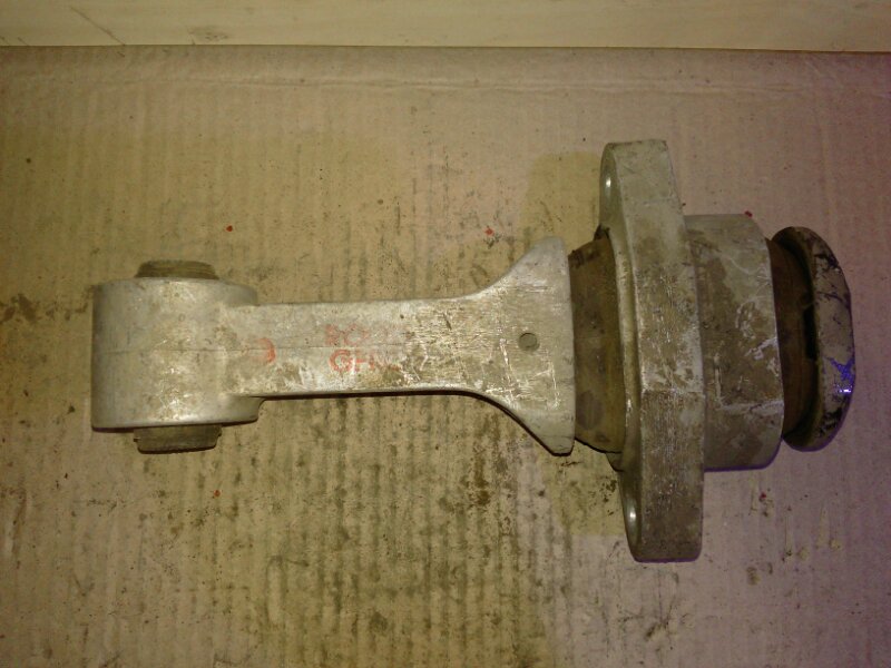 Опора двигателя