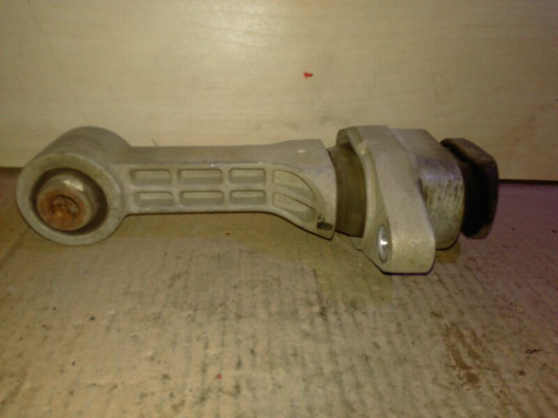 Опора двигателя