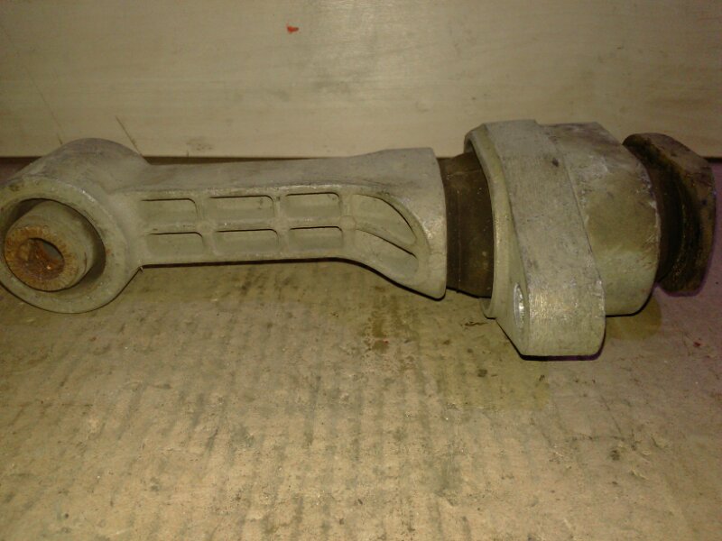 Опора двигателя