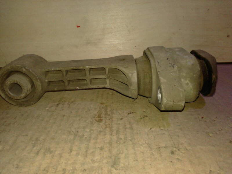 Опора двигателя