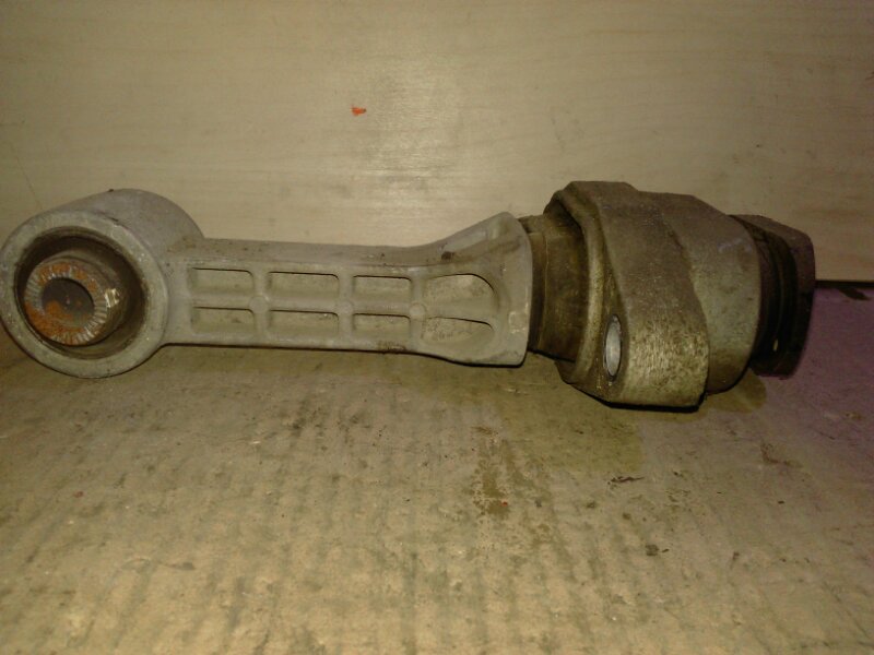 Опора двигателя