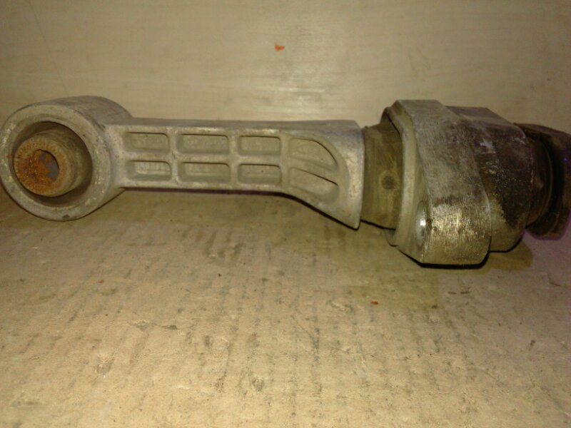 Опора двигателя