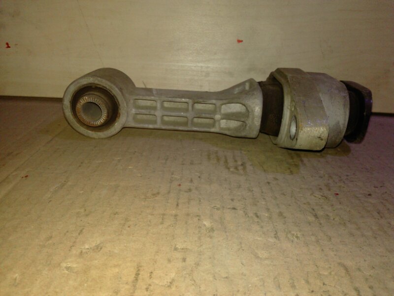 Опора двигателя