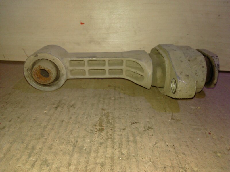 Опора двигателя