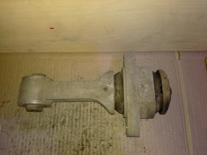 Опора двигателя