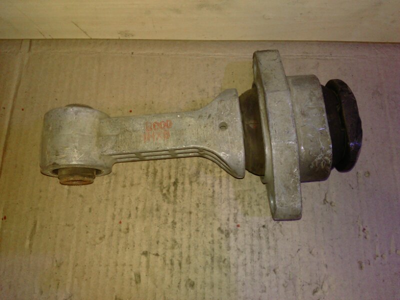 Опора двигателя