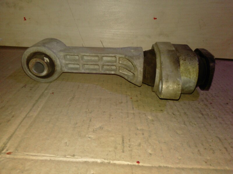 Опора двигателя